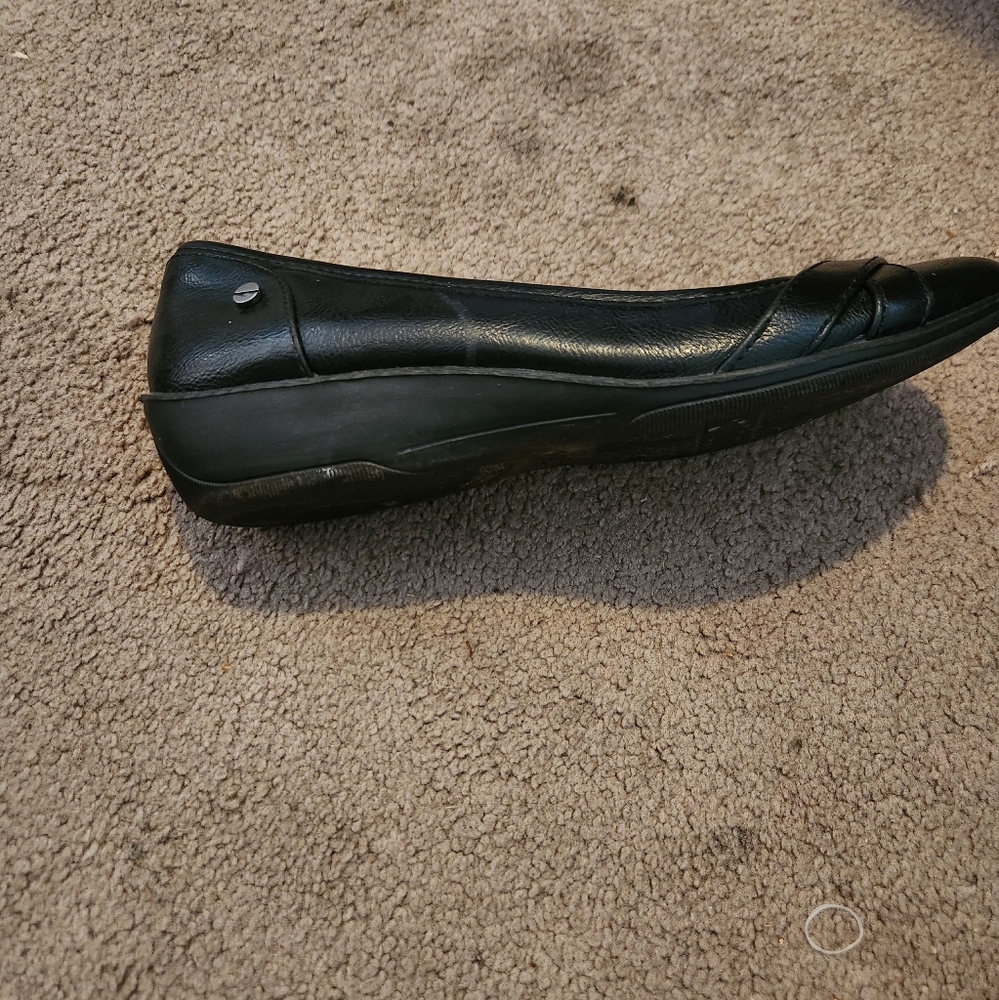 Flats - Picture 2 of 4